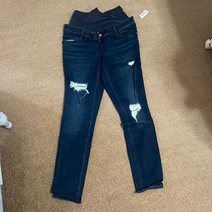 NWT Old Navy Maternity Skinny Jeans- Size 12 Long